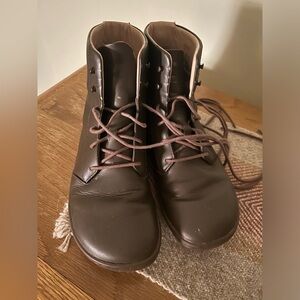 Women's Barefoot Brown Leather Boots, like new.